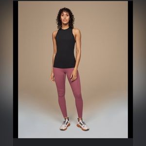 On Cloud - On running Black Movement Tank NWT Size Small